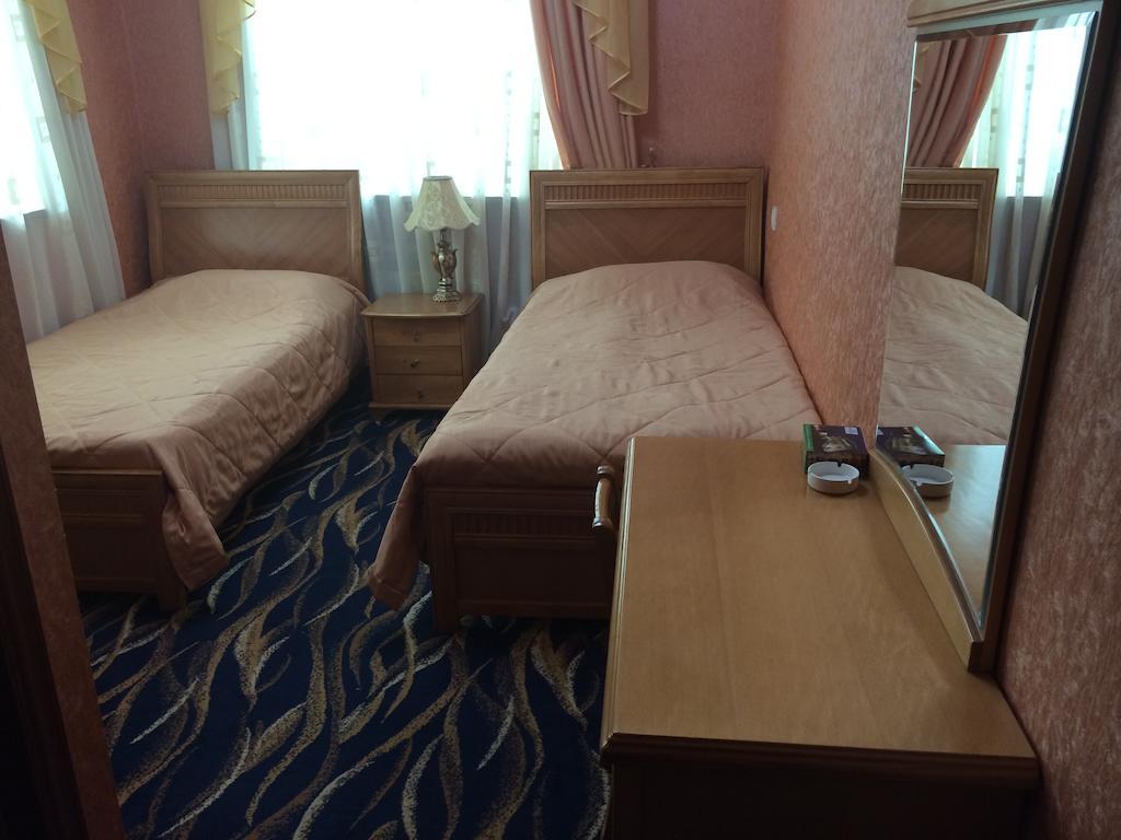 Nairi Hotel Dzjermoek Buitenkant foto
