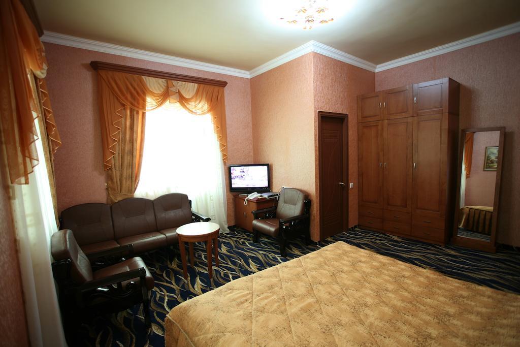 Nairi Hotel Dzjermoek Buitenkant foto
