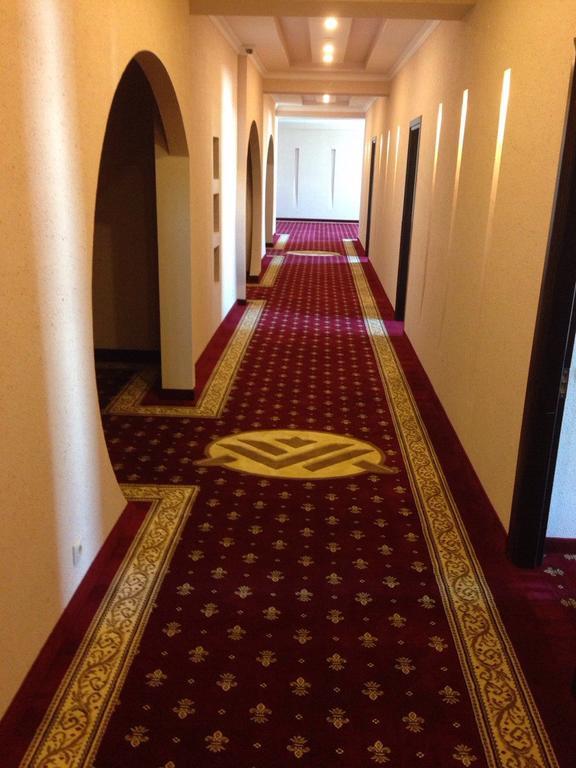 Nairi Hotel Dzjermoek Buitenkant foto